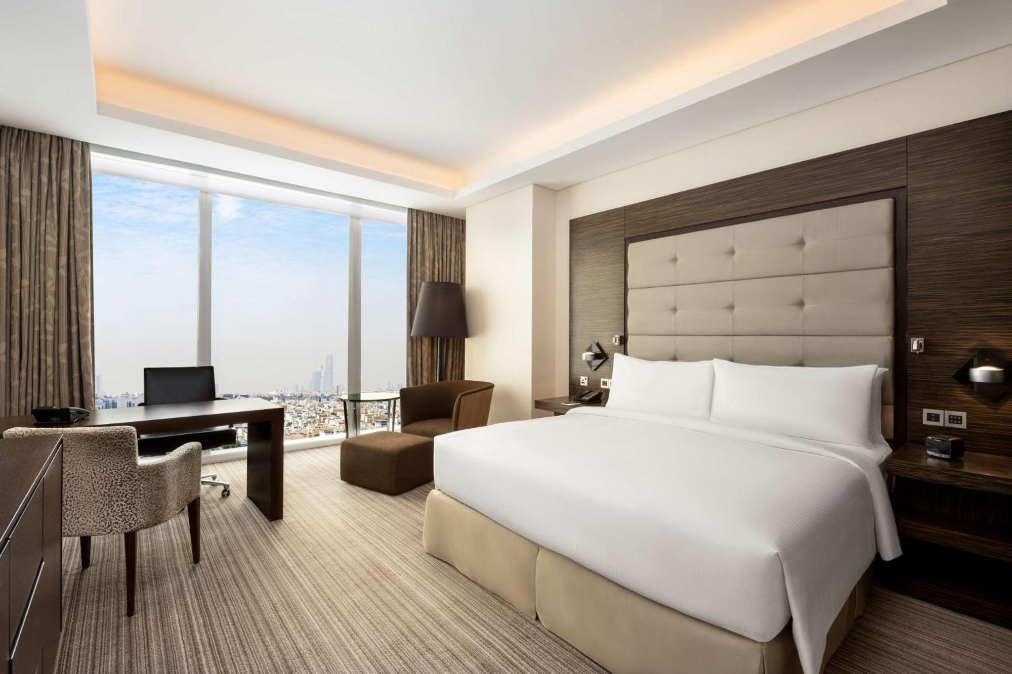 Hilton Riyadh Hotel & Residences Eksteriør bilde Deluxe King