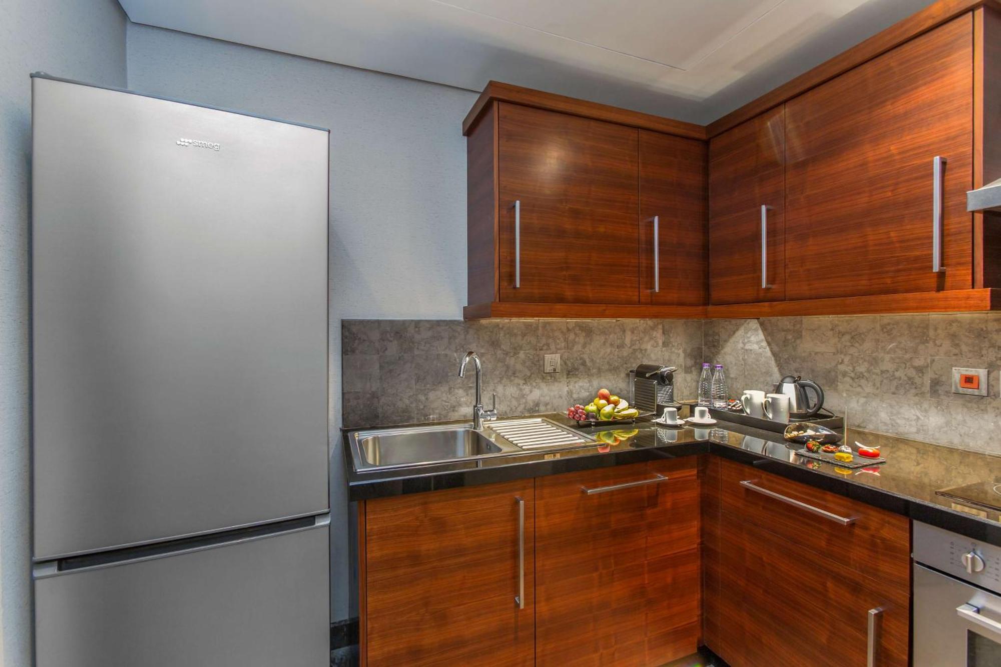 Hilton Riyadh Hotel & Residences Eksteriør bilde A kitchen
